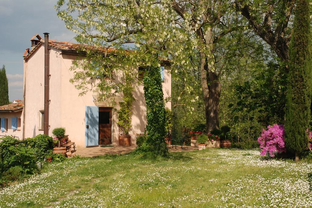 Appartamento Con Patio Privato E Giardino Tra Pisa E Firenze Palaia Δωμάτιο φωτογραφία